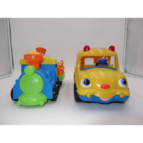 Fisher-Price Little People Choo-Choo Zoo Train Conductor 3 Animals School Bus - Picture 1 of 16